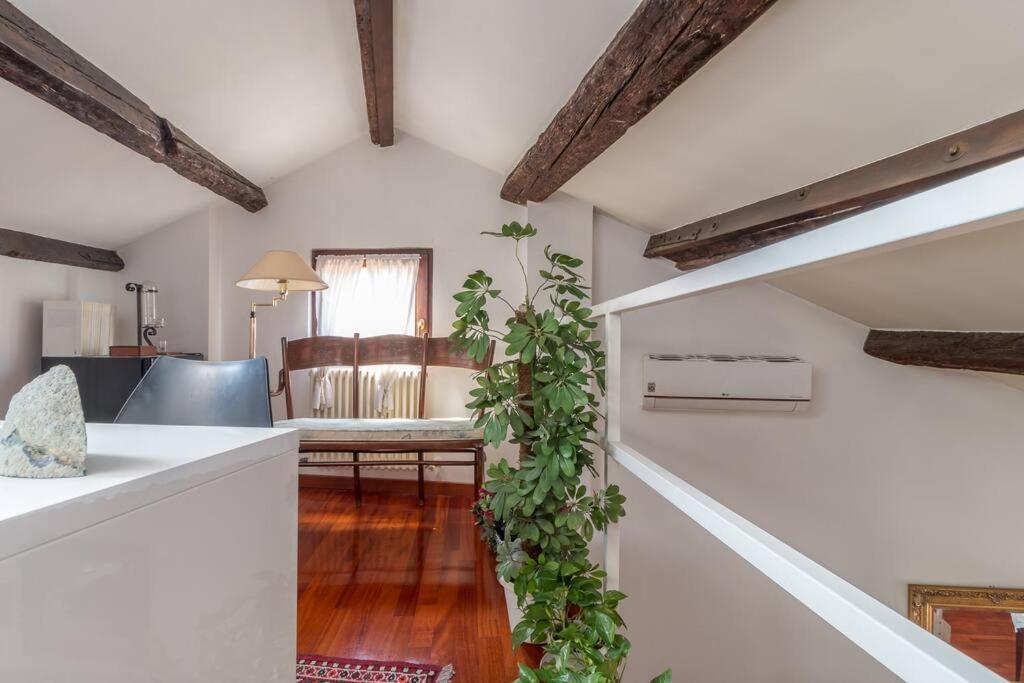 Charming Loft With Roof Terrace Close To S. Marco Venice