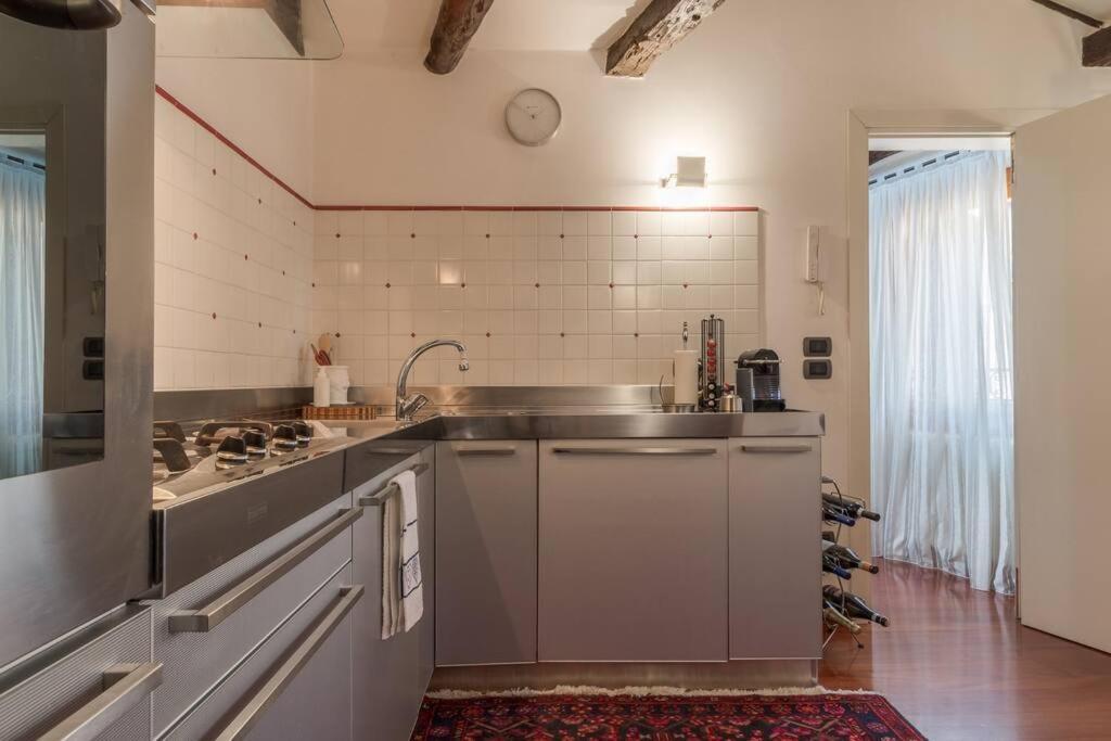Charming Loft With Roof Terrace Close To S. Marco Apartment Venice