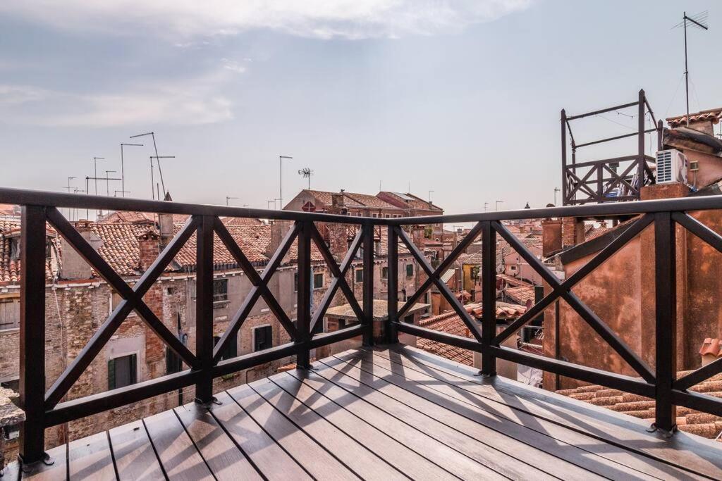 Charming Loft With Roof Terrace Close To S. Marco * Venice